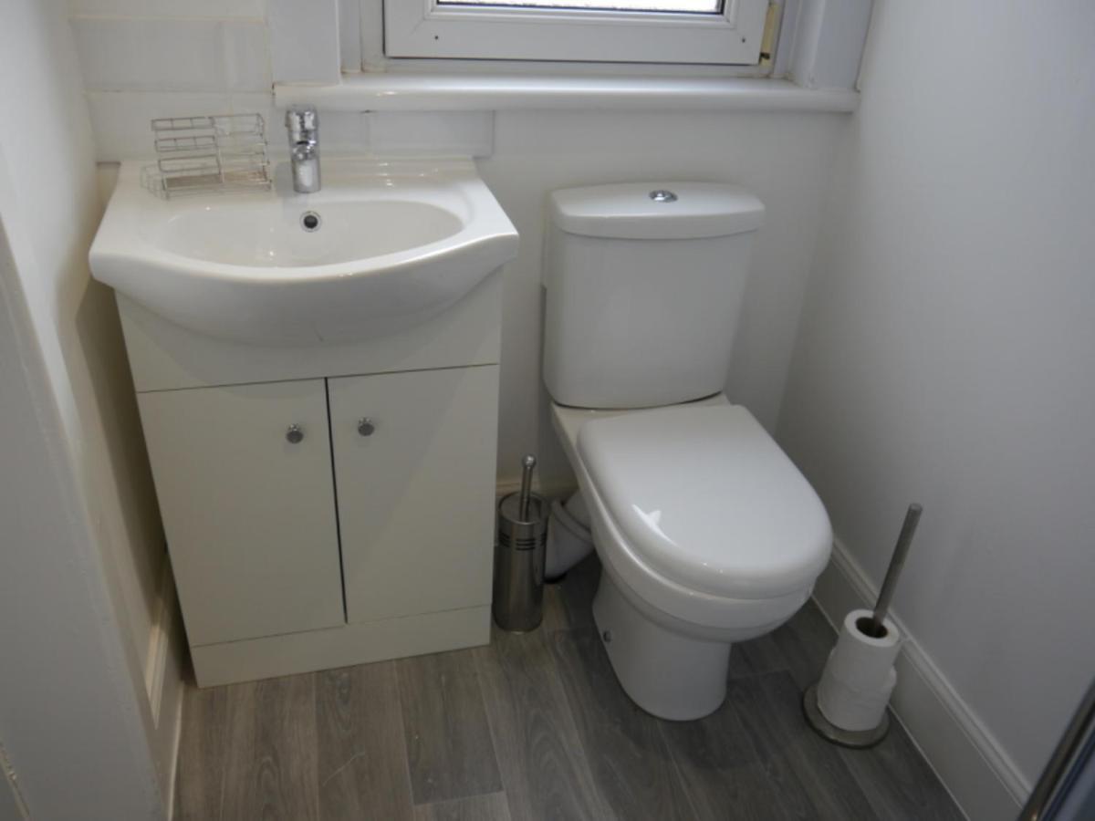 Caledonian Rooms Bellshill Exteriör bild